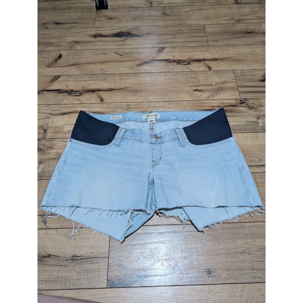 NWOT Madewell Maternity Relaxed Denim Cutoff Shorts Light Wash Size 30 Raw Hem